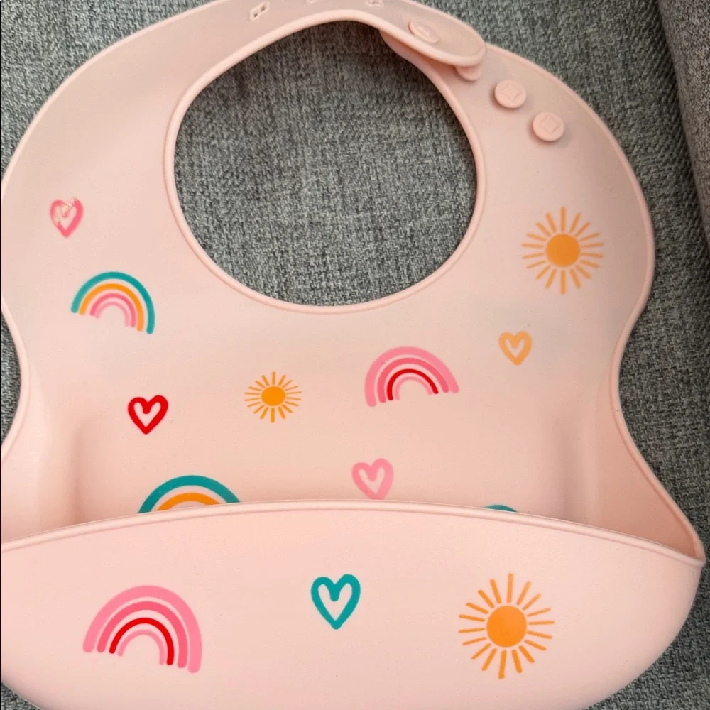 H&M And other brands Baby Bib Set 3 cloth with snaps 2 Silicone in GUC 5 Bibs